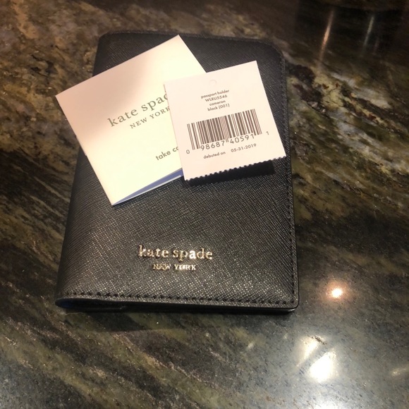 NWT Kate Spade Cameron Passport Holder - Picture 5 of 5